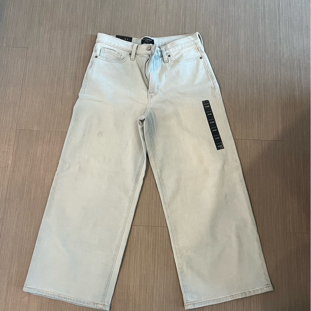 NWT BANANA REPUBLIC WIDE LEG CROP JEAN SIZE 29/8R